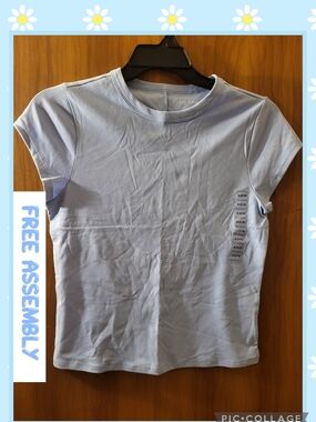 Light Blue Women’s Crewneck BUNDLE